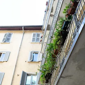 https://milano-apartments-casale.italymilanhotels.net